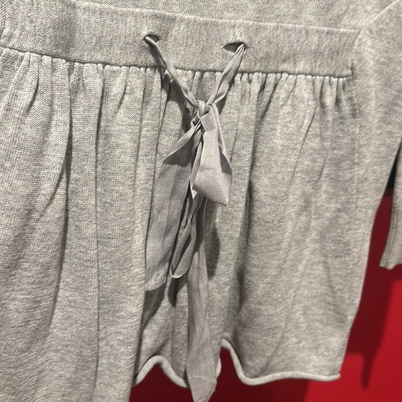 RARE RUFFLE BACK HOODIE - Picture 7 of 9